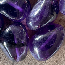 Load image into Gallery viewer, Amethyst, Collectible, Jewellery, Earrings, Necklace, Pendant, Bracelet, Beads, Semi-Precious, Worldwide, Brazil, Canada, Russia, South Africa, Violet, Lilac, Keyring,