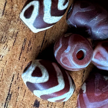 Load image into Gallery viewer, Agate, Etched, Semi-Precious, Carnelian, dZi, Three-Eye, Tibet, Oval, Jewellery-Making, Beads, Beaders, Collection, Necklace, Anklet, Bracelet, Earrings, Ethnic, Tribal, Hieroglyphic, Amulets, Construction, Currency, Trading, Nepal, Animal Skins, Old, Spiritual, Heavenly, Wealth, Luck, Happiness,