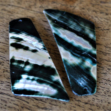 Load image into Gallery viewer, Black Abalone, Dog Tags, Plates, Name Tags, Axe Heads, Machetes, Love Hearts, Yokes, Drops, Tears, Tiles, Ovals, Shields, Donuts, Shards, Claws, Shields, Buttons, Teardrops, Raindrops, Mother of Pearl Shell, MOP, White, Gold, Pink, Brown, Black, Green, Rain, Abalone, Green Abalone, Trochus, Cowrie Shell, Green Lip Mussel, Pink Lip Mussel, Pau Shell, Necklace, Earrings, Jewellery, West Australia, Black Abalone, Beader, Artisans, Jewellery-Making, Key Rings, Beads, Rings, North Western Australia,