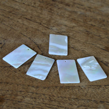 Load image into Gallery viewer, White MOP, Dog Tags, Plates, Name Tags, Axe Heads, Machetes, Love Hearts, Yokes, Drops, Tears, Tiles, Ovals, Shields, Donuts, Shards, Claws, Shields, Buttons, Teardrops, Raindrops, Mother of Pearl Shell, MOP, White, Gold, Pink, Brown, Black, Green, Rain, Abalone, Green Abalone, Trochus, Cowrie Shell, Green Lip Mussel, Pink Lip Mussel, Paua Shell, Necklace, Earrings, Jewellery, West Australia, Black Abalone, Beader, Artisans, Jewellery-Making, Key Rings, Beads, Rings, North Western Australia, North,