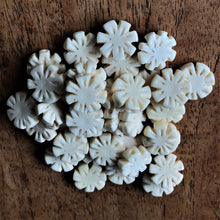 Load image into Gallery viewer, India, Beads, Jewellery Making, Ethnic, Collection, Necklace, Bracelet, Dyed, Water Buffalo, Bone, Buffalo, Asia, Thailand, Borneo, Indonesia, China, Choker, Boho, Ankle Bangle, Costume Jewellery, Craft, Art, Projects, North America, African Inspired, Indian-Style, Vintage, Recycled, Flower,