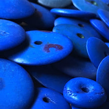 Load image into Gallery viewer, India, Beads, Jewellery Making, Collection, Necklace, Dyed, Bracelet, Black, Water Buffalo, Bone, Buffalo, Asia, Thailand, Borneo, Indonesia, China, Costume Jewellery, Craft, Art, Projects, Blue, Saucer Discs,
