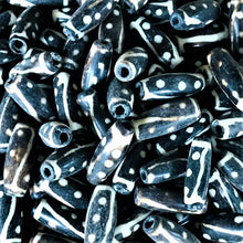 Load image into Gallery viewer, India, Beads, Jewellery Making, Africa, Ethnic, Batik, Collection, Necklace, Bracelet, Dyed, Bone, Asia, Thailand, Borneo, Indonesia, China, Hair Pipes, Choker, Boho, Ankle Bangle, Costume Jewellery, Craft, Art, Projects, North America, Horn, Black, Brown, African Inspired, Indian-Style, Vintage, Tribal, Cylinder, Pipes, Tribal Jewellery, Kenya, Nigeria, Ghana, Cow, Three-Dot,