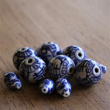 Load image into Gallery viewer, Vintage, Beads, Blue Willow, White, Blue, Ceramic, Porcelain, England, Ceramic Artisans, Oval, Round, Motif, China, Rare,