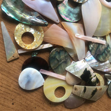 Load image into Gallery viewer, Shells, Mother of Pearl, MOP, Black, Pink, Brown, White, Pink, Red, Green, Yellow, Aqua, Beige, Green, Pucca, Cowries, Branch Coral, Trochus, Abalone Shell, Mussel Shell, Cockle Shell, Nasa Shells, Beach Shells, Hand Carved, Cat Shape, Fish Shape, Bird Shape, Blister Pearl, Fish Bone Vertebrae, Clam Shells, Dyed, Slabs, Jewellery, Necklaces, Bracelets, Earrings, Freshwater Pearls, Snail Shell, Sliced Cowries, Buttons, Pau Shell, Pendants, Jewellery, Necklaces, Bracelets, Earrings, Suncatchers,