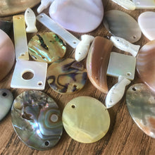 Load image into Gallery viewer, Shells, Mother of Pearl, MOP, Black, Pink, Brown, White, Pink, Red, Green, Yellow, Aqua, Beige, Green, Pucca, Cowries, Branch Coral, Trochus, Abalone Shell, Mussel Shell, Cockle Shell, Nasa Shells, Beach Shells, Hand Carved, Cat Shape, Fish Shape, Bird Shape, Blister Pearl, Fish Bone Vertebrae, Clam Shells, Dyed, Slabs, Jewellery, Necklaces, Bracelets, Earrings, Freshwater Pearls, Snail Shell, Sliced Cowries, Buttons, Pau Shell, Pendants, Jewellery, Necklaces, Bracelets, Earrings, Suncatchers,