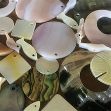Load image into Gallery viewer, Shells, Mother of Pearl, MOP, Black, Pink, Brown, White, Pink, Red, Green, Yellow, Aqua, Beige, Green, Pucca, Cowries, Branch Coral, Trochus, Abalone Shell, Mussel Shell, Cockle Shell, Nasa Shells, Beach Shells, Hand Carved, Cat Shape, Fish Shape, Bird Shape, Blister Pearl, Fish Bone Vertebrae, Clam Shells, Dyed, Slabs, Jewellery, Necklaces, Bracelets, Earrings, Freshwater Pearls, Snail Shell, Sliced Cowries, Buttons, Pau Shell, Pendants, Jewellery, Necklaces, Bracelets, Earrings, Suncatchers,