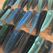 Load image into Gallery viewer, Indonesia, Glass, Beads, Shards, Claws, Earrings, Necklace, Anklet, Collectible, Recycled, Asia, Jewellery,