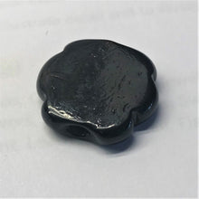 Load image into Gallery viewer, Black, Indian Glass, Propellers, Mixed Shapes, Flat Tubes, Glass Beads, Canvas, Chunky Jewellery, Hanger, Hangings, Diamonds, Hearts, Flat Coins, Slabs, Flowers, Beetles, Gourds, Swivel Twists, Cylinders, Tiles, Acrylic Paint, Oil Paint, Leather, Tigertail, Fishing Line, India, Paint Brush, Artists, Collection, Silver Foil,