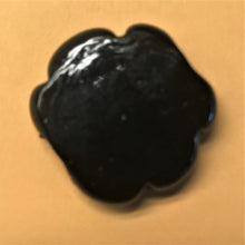 Load image into Gallery viewer, Black, Indian Glass, Propellers, Mixed Shapes, Flat Tubes, Glass Beads, Canvas, Chunky Jewellery, Hanger, Hangings, Diamonds, Hearts, Flat Coins, Slabs, Flowers, Beetles, Gourds, Swivel Twists, Cylinders, Tiles, Acrylic Paint, Oil Paint, Leather, Tigertail, Fishing Line, India, Paint Brush, Artists, Collection, Silver Foil,