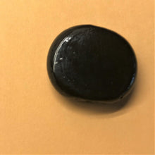 Load image into Gallery viewer, Black, Indian Glass, Propellers, Mixed Shapes, Flat Tubes, Glass Beads, Canvas, Chunky Jewellery, Hanger, Hangings, Diamonds, Hearts, Flat Coins, Slabs, Flowers, Beetles, Gourds, Swivel Twists, Cylinders, Tiles, Acrylic Paint, Oil Paint, Leather, Tigertail, Fishing Line, India, Paint Brush, Artists, Collection, Silver Foil,