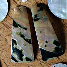Load image into Gallery viewer, Pendant, Pau, Abalone, Mother of Pearl, Pink, White, Black, Pearl Shell, Shell, Eyebrows, Collection, Curtains, Suncatchers, Hearts, Drops, Dog Tags, Name Tags, Donuts, Yokes, Shards, Machetes, Fish, Birds, Jewellery, West Australia, Necklaces, Bracelets, Earrings, One-Of-A-Kind, Mix,