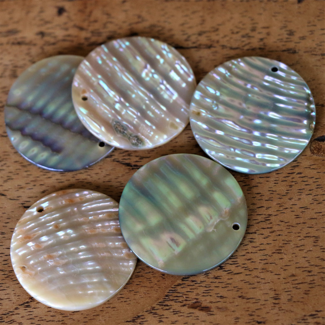 Green Abalone, Dog Tags, Plates, Name Tags, Axe Heads, Machetes, Love Hearts, Yokes, Drops, Tears, Tiles, Shields, Donuts, Shards, Claws, Shields, Buttons, Teardrops, Raindrops, Mother of Pearl Shell, MOP, White, Gold, Pink, Brown, Black, Rain, Abalone, Green Abalone, Trochus, Cowrie Shell, Green Lip Mussel, Pink Lip Mussel, Pau Shell, Necklace, Earrings, Jewellery, West Australia, Black Abalone, Beader, Artisans, Jewellery-Making, Key Rings, Beads, 