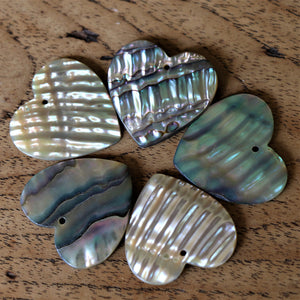 Green Abalone, Dog Tags, Plates, Name Tags, Axe Heads, Machetes, Love Hearts, Yokes, Drops, Tears, Tiles, Ovals, Shields, Donuts, Shards, Claws, Shields, Buttons, Teardrops, Raindrops, Mother of Pearl Shell, MOP, White, Gold, Pink, Brown, Black, Green, Rain, Abalone, Green Abalone, Trochus, Cowrie Shell, Green Lip Mussel, Pink Lip Mussel, Paua Shell, Necklace, Earrings, Jewellery, West Australia, Black Abalone, Beader, Artisans, Jewellery-Making, Key Rings, Beads, Rings, North Western Australia, North,