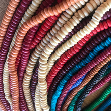 Load image into Gallery viewer, India, Beads, Statement Jewellery, Collection, Bone, Cow Bone, Dyed, Black, White, Emerald, Beige, Natural, Brown, Blue, Dark Red, Recycled, Ethnic, Tribal, Boho, Asia, Thailand, Borneo, Indonesia, China, Costume Jewellery, Craft, Art, Teaching, Counting, Projects, Saucer Discs, Washers, Flat Discs, Spacer Beads, Indian, Rondells, Button Beads,
