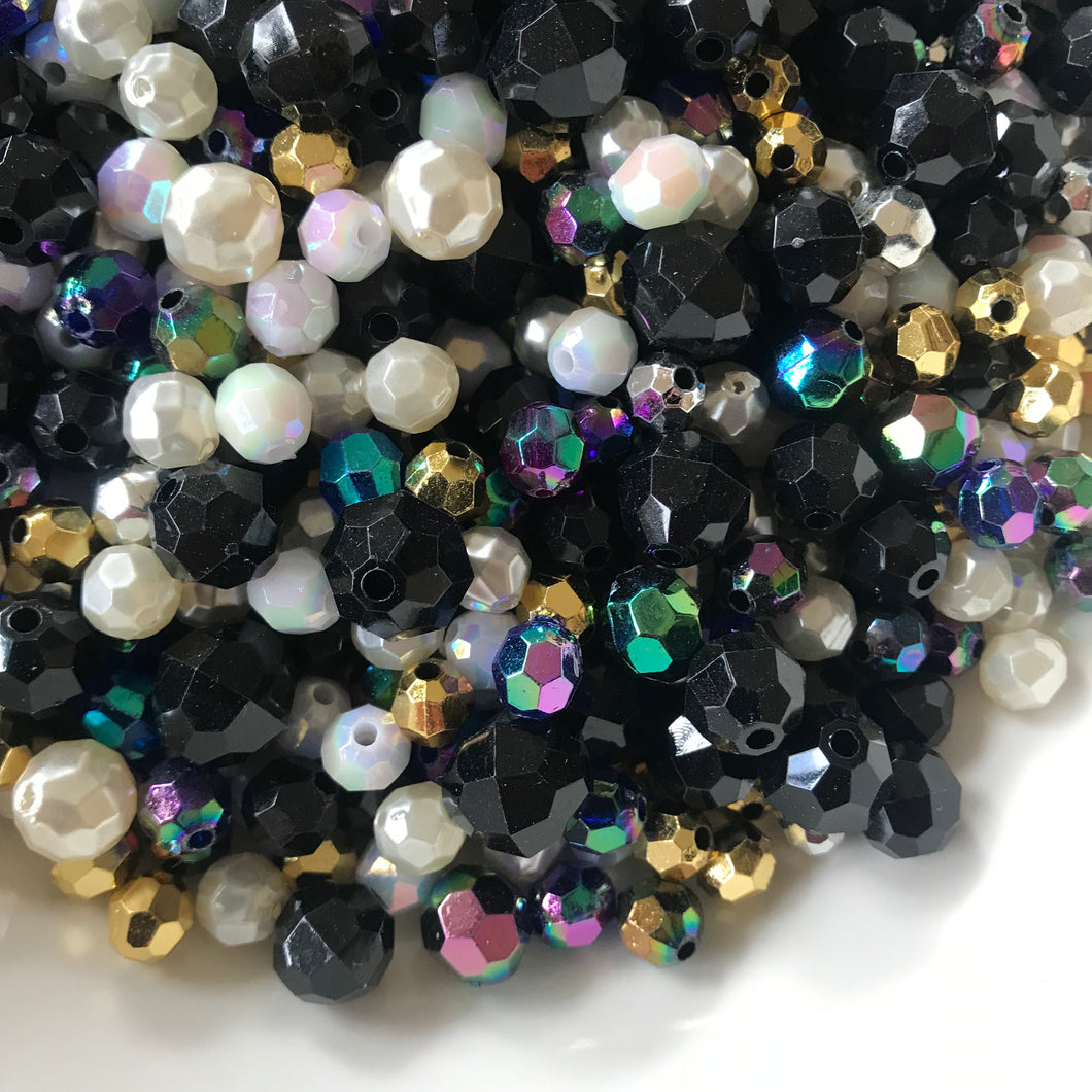 Plastic, Beads, Multicoloured, Mixed, Assorted, Collection, Taiwan, Asian, Transparent, Black, Whitby Jet, Jet Black, Black Knight, Charcoal, Silver, Purple, Blackberry, Violet, Fuchsia, Gold,  Aqua, Baby Blue, Azure, Pale Turquoise, Aquamarine, Rosaries, Suncatchers, Bead Curtains, Jewellery, Key Rings, Necklaces, Bracelets, Art Projects, Counting, Teaching, 