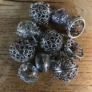 Metal, Lead-Free, Nickel, Earrings, Filigree, Necklace, Key Ring, Semi-Precious Stones, Chip Stones, Crystals, Beads, Lava Stone, Aromatherapy, Cage, Lockets, Diffusers, Bead Cage Locket,  