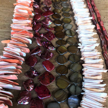 Load image into Gallery viewer, Pink, Brown, White, Purple, Orange, Beige, Strand, Shells, Seashell, Necklace, Bracelet, Earrings, Beads, Pendants, Shards, Collection, Suncatchers, Bead Curtains, Key Rings, Red-Lip Mussel, Mother of Pearl, Dyed, Slices, 1100 Shells, Rectangle, 
