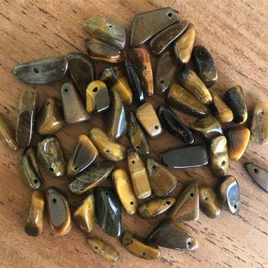 Tiger’s Eye, Agate, Drops, Earring, Necklace, Pendant, Jade, Carnelian, Rhodonite, Beads, Necklace, Earrings, Semi-Precious, Worldwide, Mother of Pearl, Onyx, Rose, Clear, Strawberry, & Cherry Quartz, Moonstone, Blue Lace & Moss Agate, Aquamarine, Amethyst, Green Fluorite, Peridot, Jade, Lapis Lazuli, Citrine, Sunstone, Mookaite, Peridot, Black, Mahogany, & Snowflake Obsidian, Turquoise, 