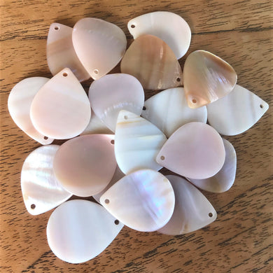 Pink Mother of Pearl, Jewellery-Making, Raindrops, Donuts, West Australia, Key Rings, West Australian, Rings, Plates, Name Tags, Axe Heads, Machetes, Love Hearts, Yokes, Drops, Tears, Tiles, Ovals, Shields, Shards, Claws, Shields, Vee Sticks, Clothes Pegs, Matchsticks, Buttons, Teardrops, Mother of Pearl Shell, White, Gold, Pink, Brown, Black, Green, Abalone, Green Abalone, Trochus, Cowrie Shell, Green Lip Mussel, Pink Lip Mussel, Paua Shell, Necklace, Earrings, Black Abalone,